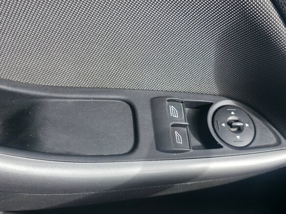 2013 Ford Focus III, коричневый, 650000 рублей - вид 9
