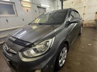 2011 Hyundai Solaris I, чёрный, 950000 рублей, вид 2