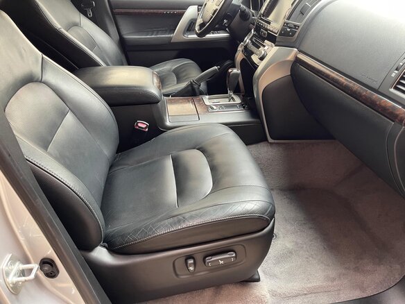 2014 Toyota Land Cruiser 200 Series Рестайлинг 1, серый, 3950000 рублей - вид 13