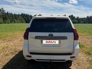 2018 Toyota Land Cruiser Prado 150 Series Рестайлинг 2, белый, 3800000 рублей, вид 4