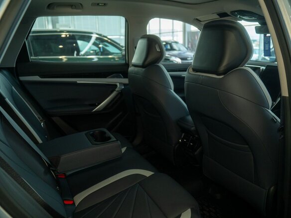 2026 Geely Atlas II, серебристый, 3418940 рублей - вид 10