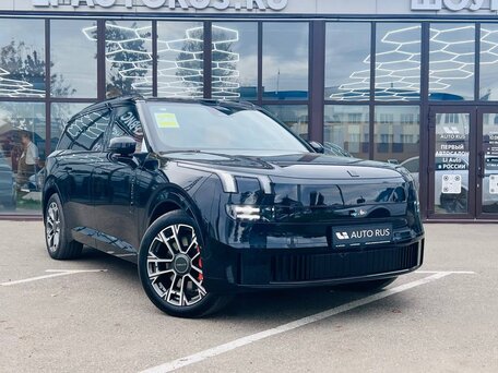 Lynk & Co 900