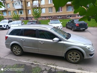 2009 Opel Astra H Рестайлинг, серебристый, 570000 рублей, вид 3