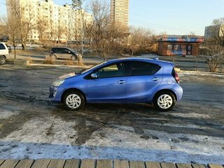 2016 Toyota Aqua I Рестайлинг, синий, 780000 рублей, вид 3