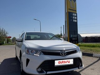 2016 Toyota Camry VII (XV50) Рестайлинг, белый, 2450000 рублей, вид 4