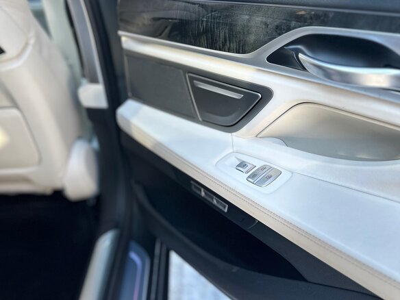 2017 BMW 7 серии 730d xDrive VI (G11/G12), серый, 3295000 рублей - вид 29