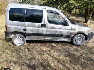 2008 Citroen Berlingo I Рестайлинг, серебристый, 350000 рублей, вид 3