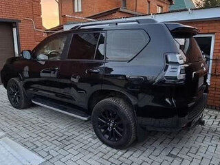 2021 Toyota Land Cruiser Prado 150 Series Рестайлинг 3, чёрный, 6800000 рублей, вид 5