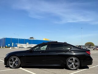2017 BMW 7 серии Long 750Li xDrive VI (G11/G12), чёрный, 4990000 рублей, вид 1