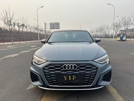 2022 Audi A3 Sportback 35 TFSI IV (8Y), серый, 1793000 рублей, вид 2