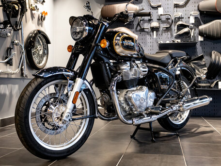 2026 Royal Enfield Classic 650, чёрный, 723000 рублей, вид 4