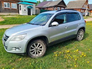 2011 Volkswagen Tiguan I, серебристый, 860000 рублей, вид 2