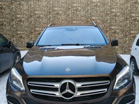 2017 Mercedes-Benz GLE 350 d I (W166), коричневый, 3350000 рублей, вид 3