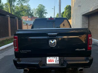 2021 Ram 1500 Crew Cab V, чёрный, 7420000 рублей, вид 5