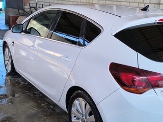 2014 Opel Astra J Рестайлинг, белый, 700000 рублей, вид 5
