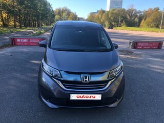 2017 Honda Freed+ II, серый, 1350000 рублей, вид 2