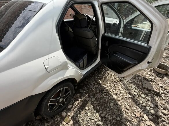 2006 Renault Logan I, белый, 210000 рублей - вид 13