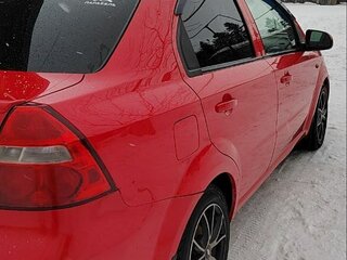 2010 Chevrolet Aveo I Рестайлинг, красный, 400000 рублей, вид 3