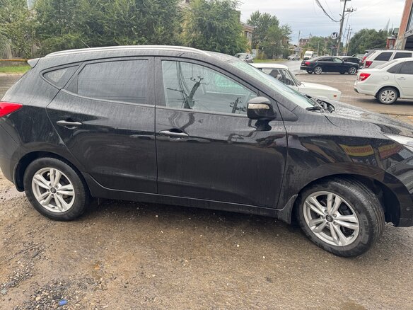 2014 Hyundai ix35 I Рестайлинг, чёрный, 1100000 рублей - вид 2