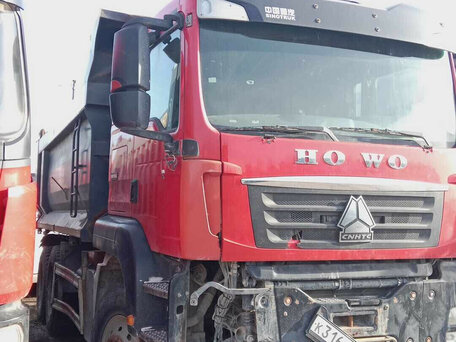 2022 Sinotruk Howo ZZ3327, красный, 3809930 рублей, вид 1