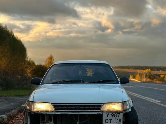 1993 Toyota Corolla VII (E100), белый, 100000 рублей - вид 1