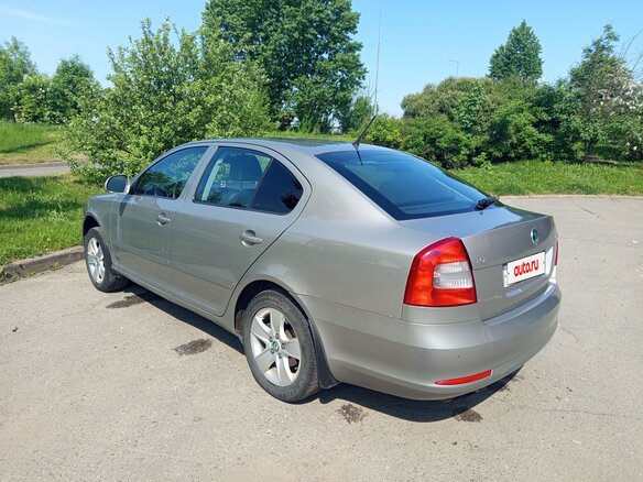 2013 Skoda Octavia II (A5) Рестайлинг, бежевый, 890000 рублей - вид 4