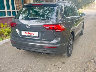 2020 Volkswagen Tiguan II, серый, 2550000 рублей, вид 3