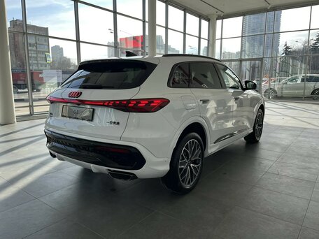 2026 Audi Q5 L III (GU), белый, 6590000 рублей, вид 5