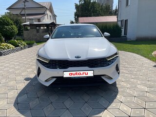 2021 Kia K5 III, белый, 2290000 рублей, вид 2
