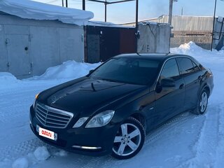 2011 Mercedes-Benz E-Класс 200 7G-Tronic IV (W212, S212, C207), чёрный, 1390000 рублей, вид 1