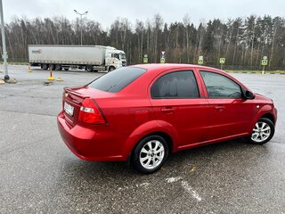 2010 Chevrolet Aveo I Рестайлинг, красный, 499999 рублей, вид 4
