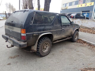 1994 Nissan Terrano I, чёрный, 350000 рублей, вид 3