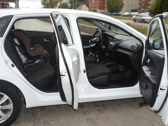 2014 Kia Rio III, белый - вид 10