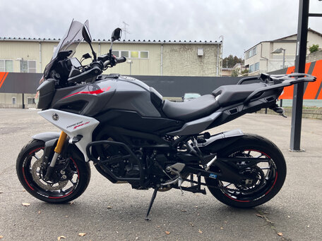 2020 Yamaha MT-09 Tracer (FJ-09), серый, 950000 рублей, вид 2