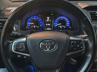 2015 Toyota Camry VII (XV50) Рестайлинг, чёрный, 1350000 рублей, вид 4