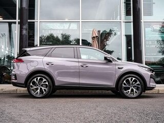 2025 BYD Tang DM-i (35.03 kWh) II Рестайлинг 2, серебристый, 3990000 рублей, вид 2