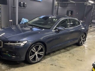 2021 Volvo S60 III, синий, 2950000 рублей, вид 1