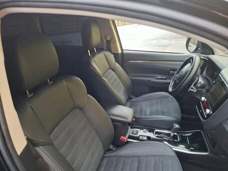 2021 Mitsubishi Outlander III Рестайлинг 3, чёрный, 3130000 рублей, вид 4