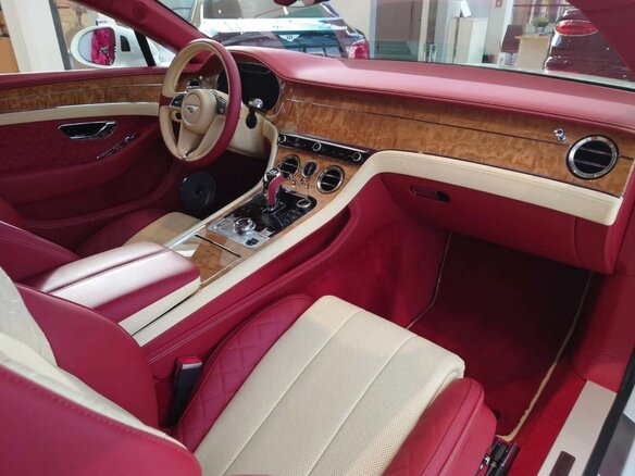 2020 Bentley Continental GT III, белый, 26900000 рублей - вид 1