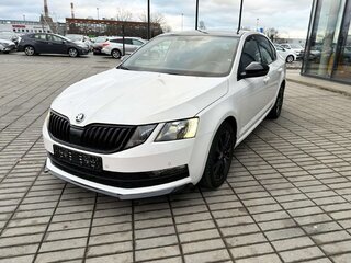 2019 Skoda Octavia III (A7) Рестайлинг, белый, 1790000 рублей, вид 3
