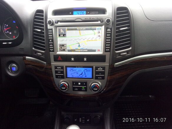 2011 Hyundai Santa Fe II Рестайлинг, серебристый - вид 9