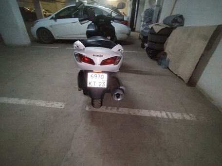 2015 Suzuki Burgman UH 200, белый, 190000 рублей, вид 3