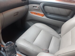 2004 Toyota Land Cruiser 100 Series Рестайлинг 1, чёрный, 1800000 рублей, вид 4
