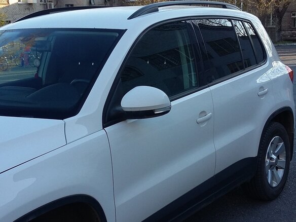 2012 Volkswagen Tiguan I Рестайлинг, белый, 1400000 рублей - вид 1