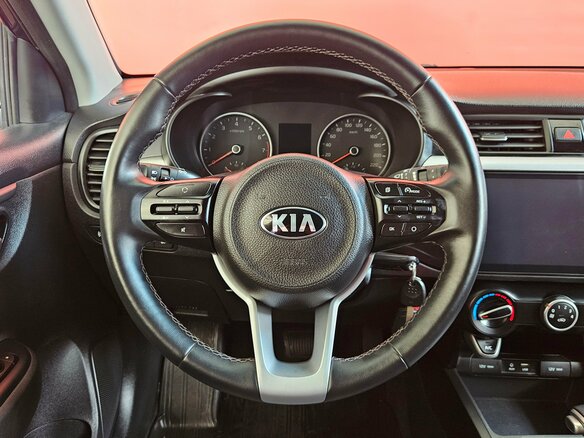 2020 Kia Rio X-Line IV, чёрный, 1615000 рублей - вид 12