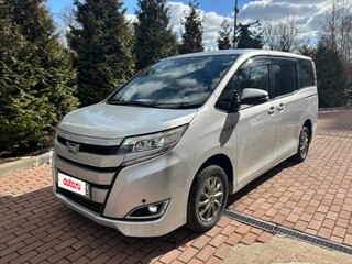 2018 Toyota Noah III (R80) Рестайлинг, серый, 2600000 рублей, вид 1