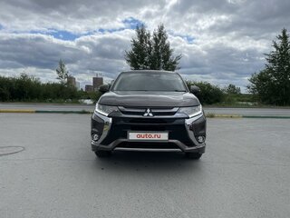 2018 Mitsubishi Outlander PHEV III Рестайлинг 2, коричневый, 3199000 рублей, вид 2