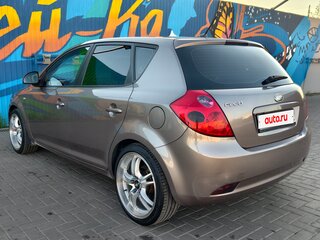 2008 Kia Ceed I, бежевый, 590000 рублей, вид 3