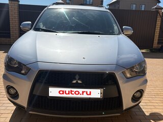 2011 Mitsubishi Outlander II Рестайлинг, серебристый, 1200000 рублей, вид 1