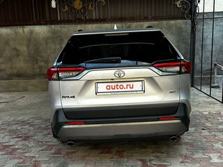 2020 Toyota RAV4 V (XA50), серый, 4700000 рублей, вид 2